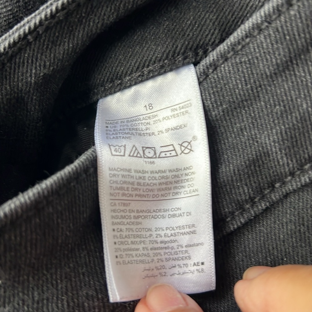 Old Navy Rockstar Black Wash Hi-Rise Skinny Stretch Jeans - Picture 4 of 6